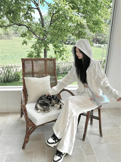 松弛夏日白开水穿搭